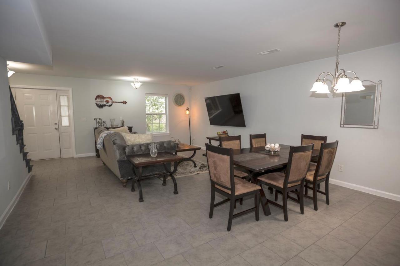 Elegant 3 Bedroom Apt With Free Parking And Balcony Nashville Extérieur photo